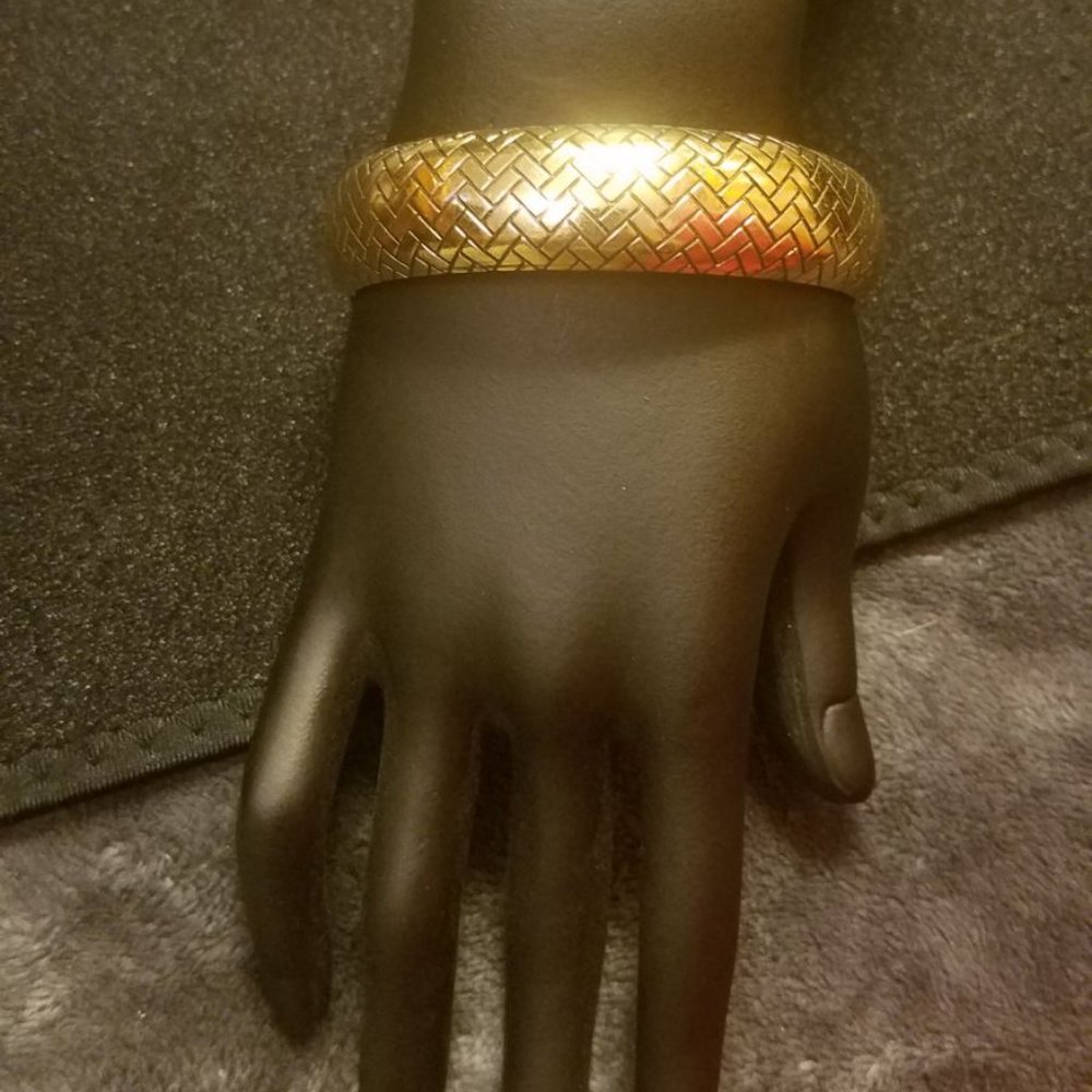 Gold herringbone bangle bracelet